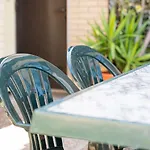 Maison d'hôtes Coastal Escape In Lavra 4*