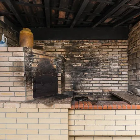 בית הארחה Coastal Escape In Lavra