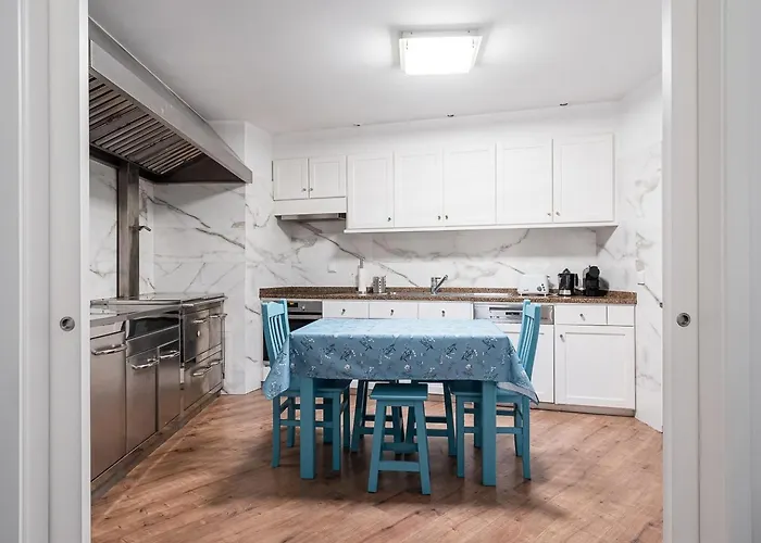 Coastal Escape In Lavra 게스트하우스 4*