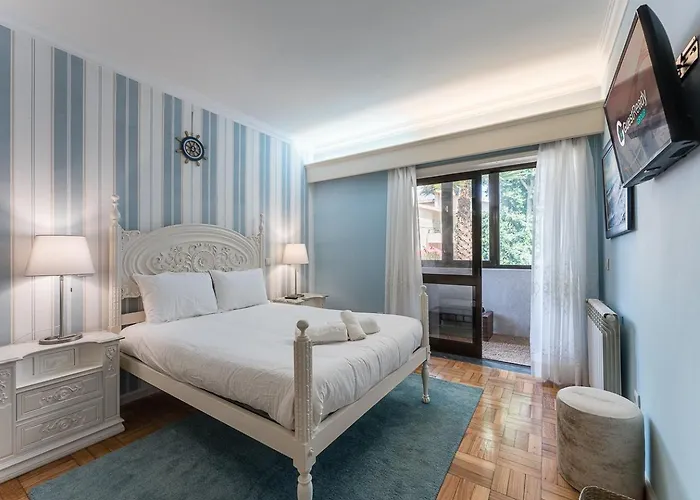 Coastal Escape In Lavra Praia de Angeiras